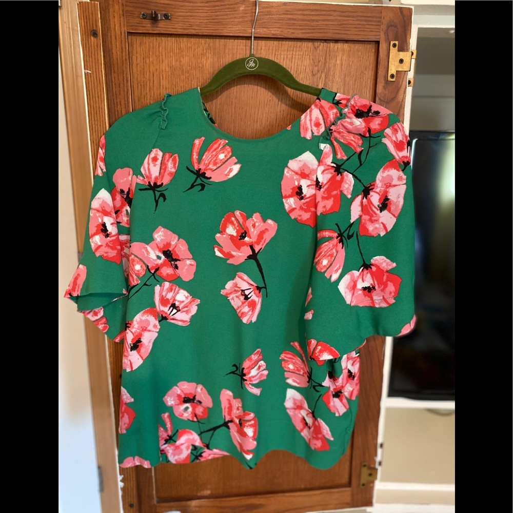 Green top Size S
